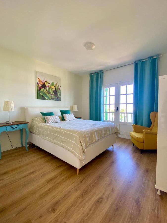 Apartamento Om Con Piscina Y Vistas Al Mar Daire Costa Teguise Dış mekan fotoğraf