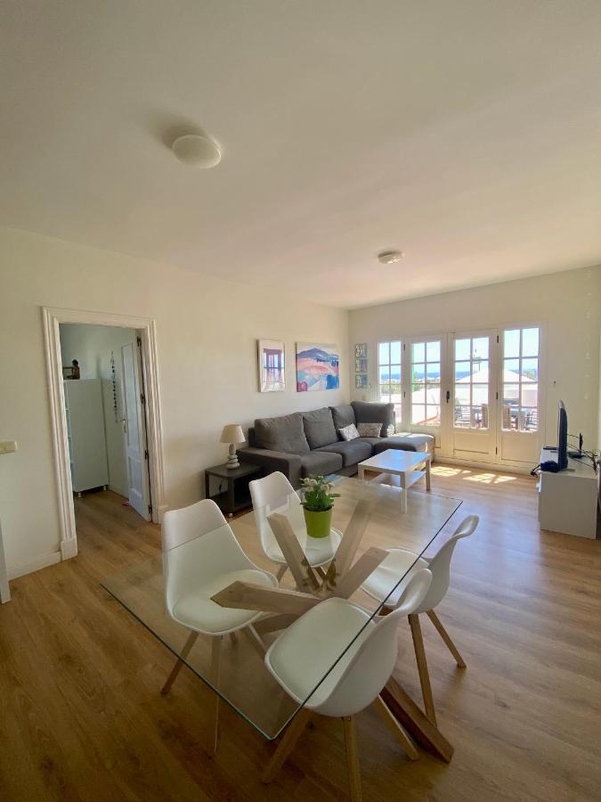 Apartamento Om Con Piscina Y Vistas Al Mar Daire Costa Teguise Dış mekan fotoğraf